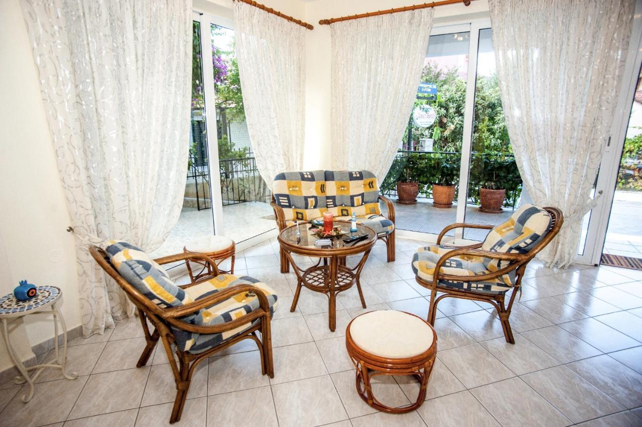 Captain Georgio Apartments Poros  Екстериор снимка
