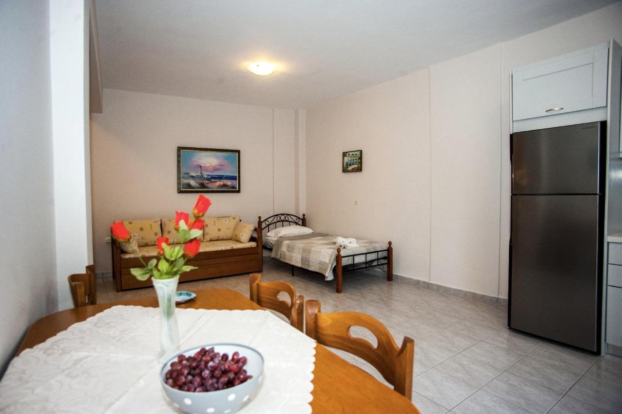Captain Georgio Apartments Poros  Екстериор снимка