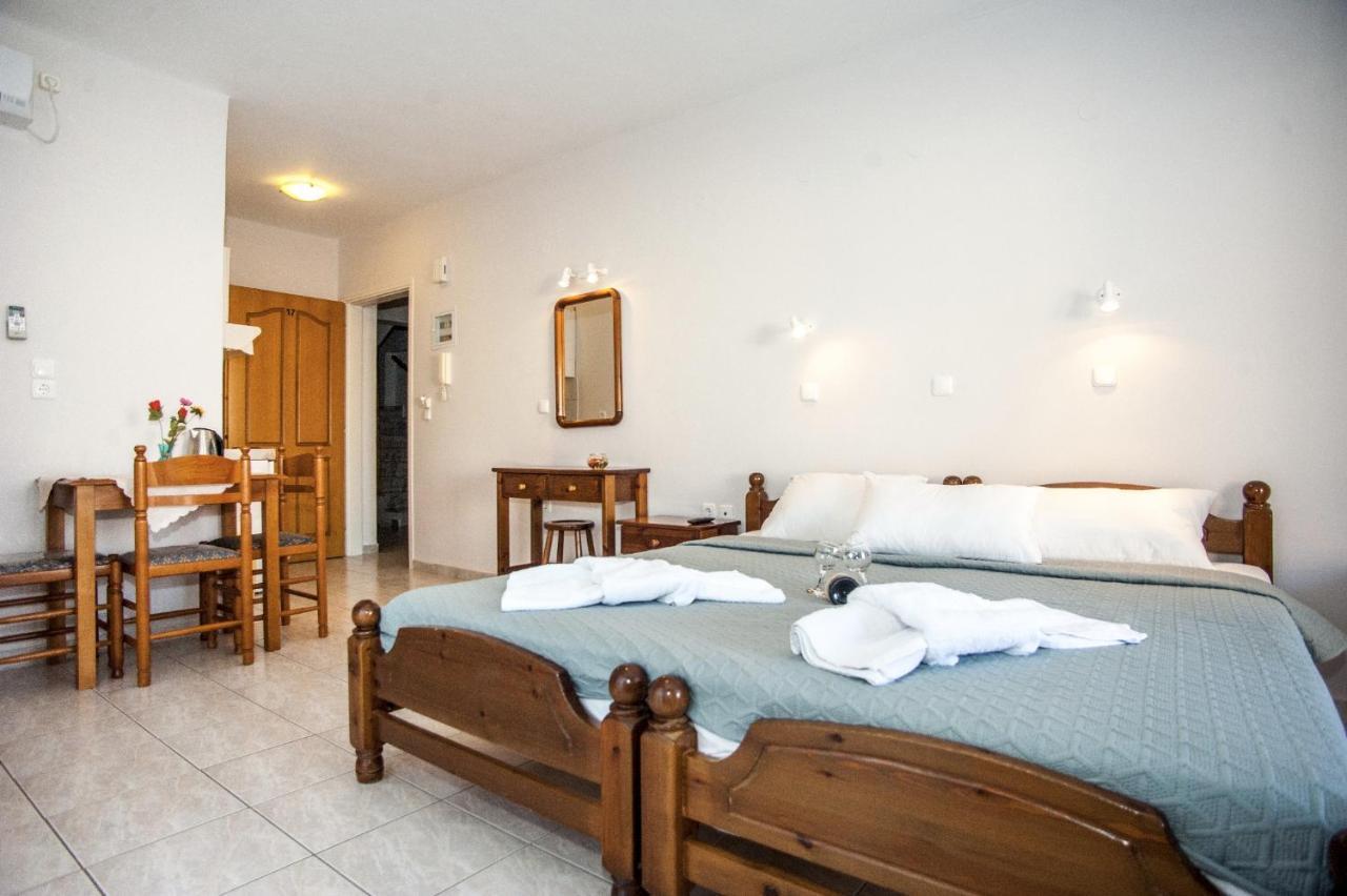 Captain Georgio Apartments Poros  Екстериор снимка