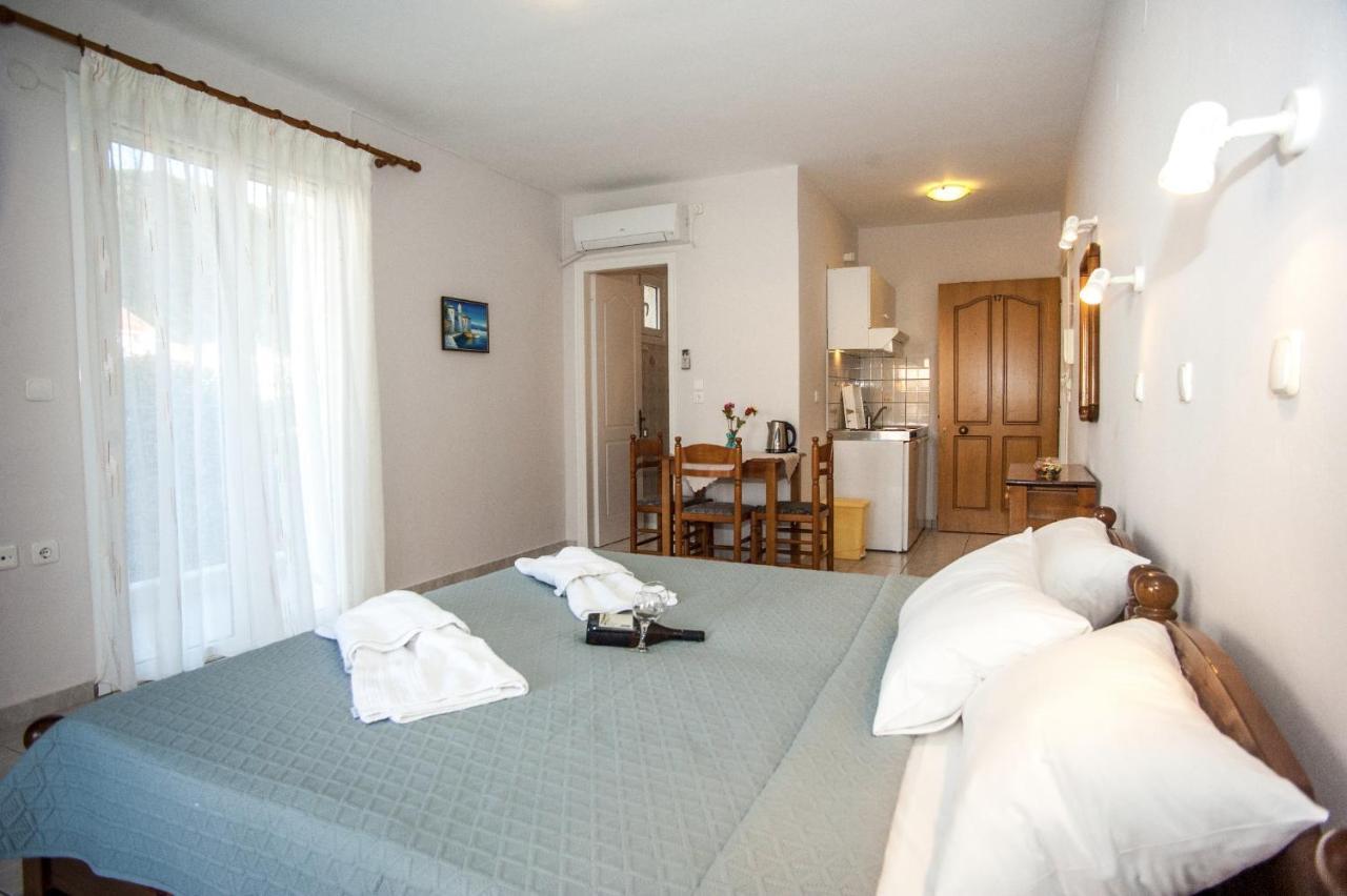 Captain Georgio Apartments Poros  Екстериор снимка