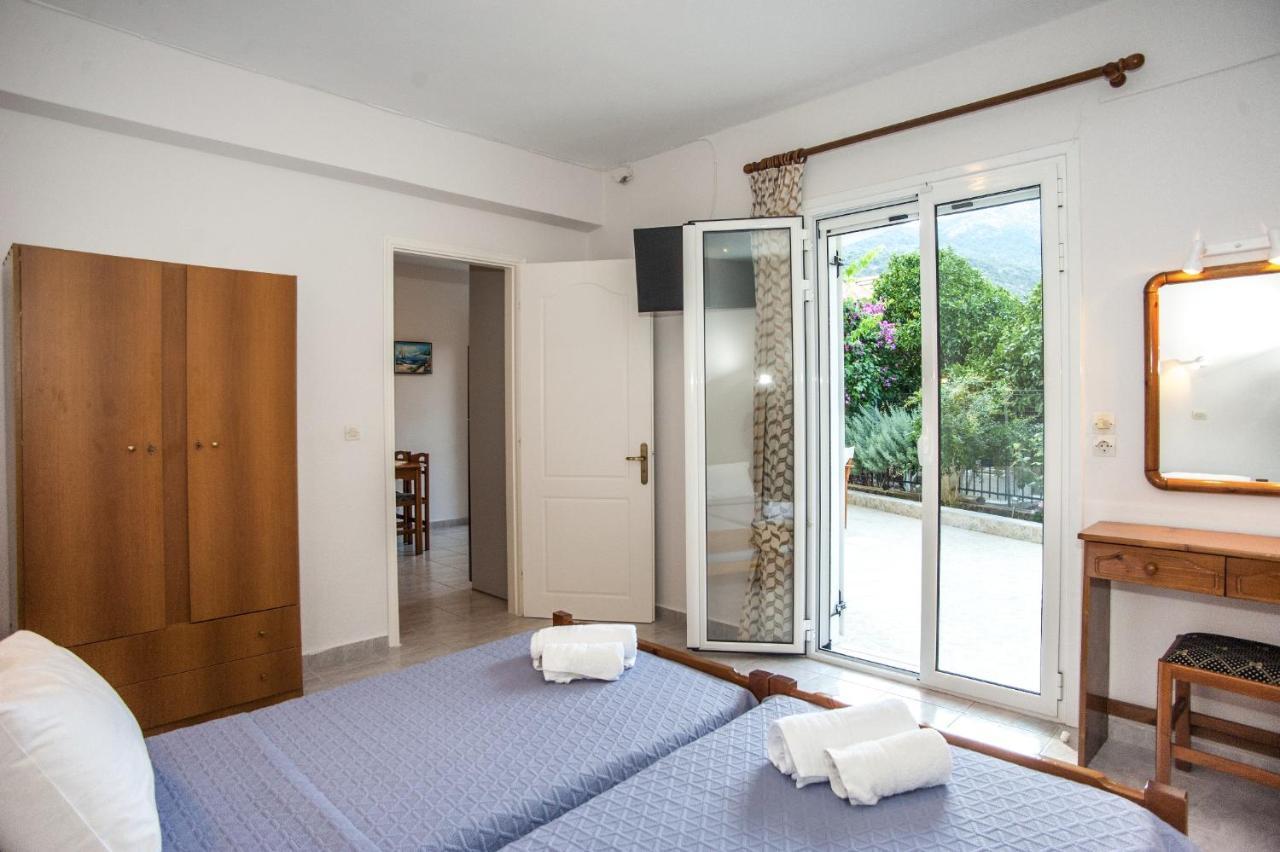 Captain Georgio Apartments Poros  Екстериор снимка