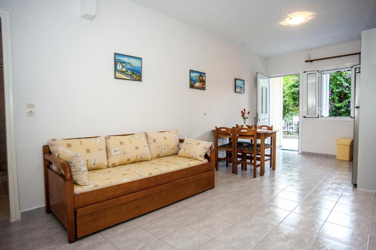 Captain Georgio Apartments Poros  Екстериор снимка