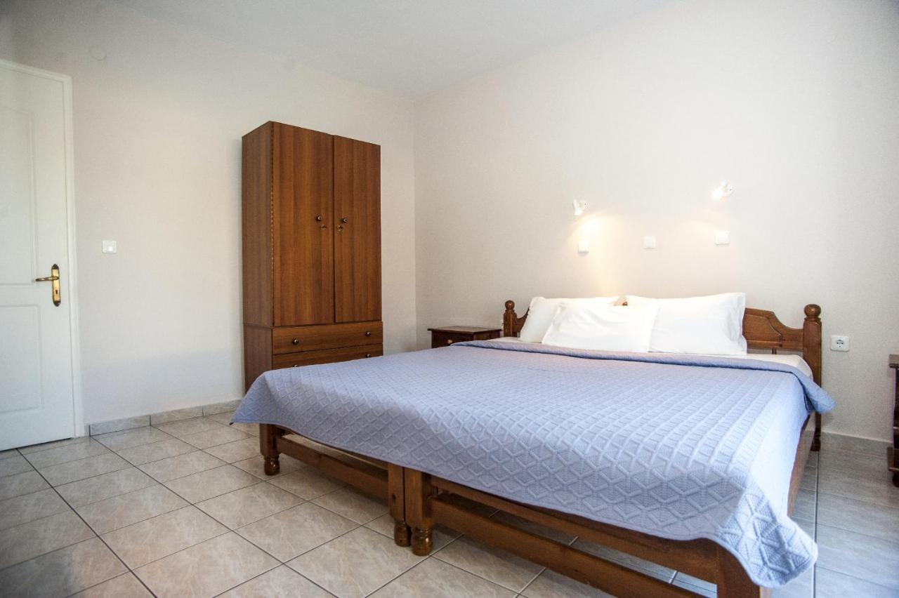 Captain Georgio Apartments Poros  Екстериор снимка