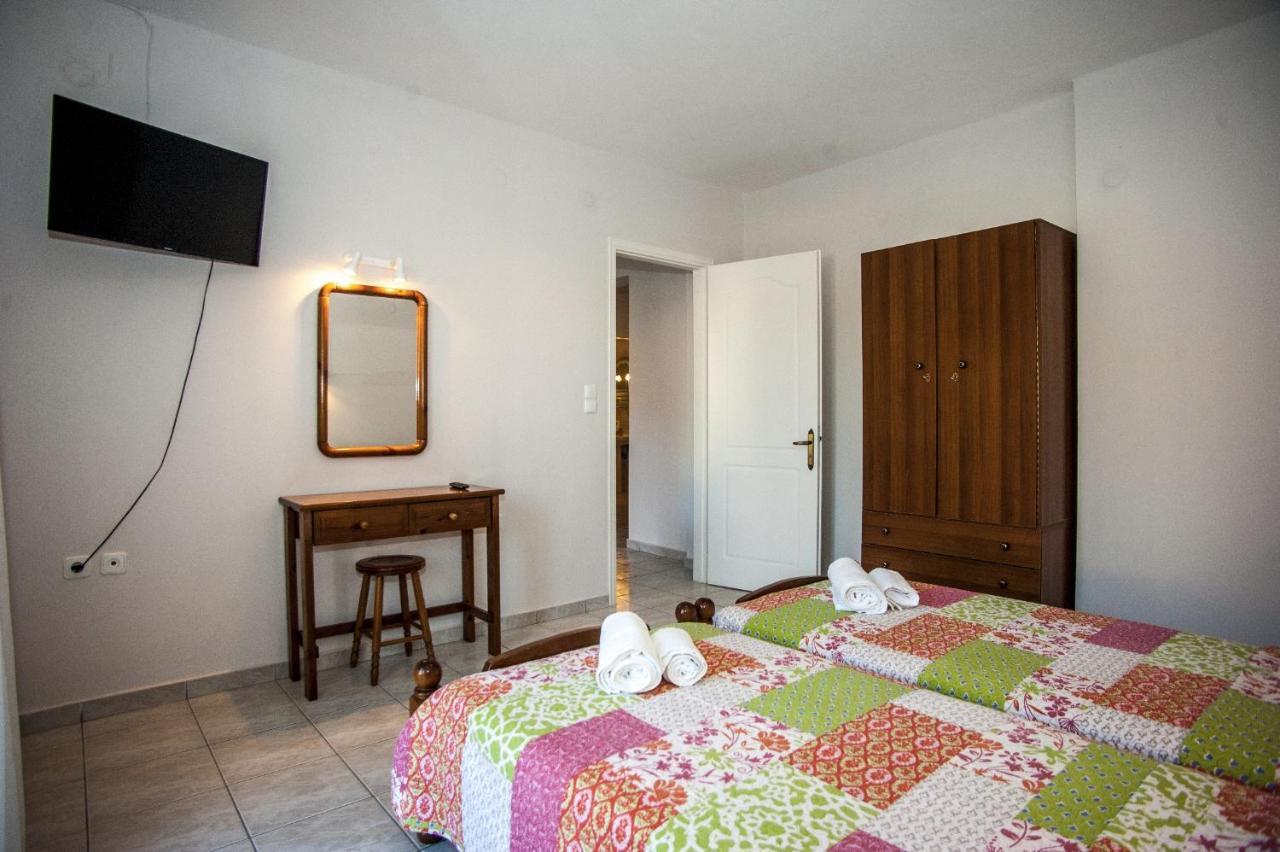 Captain Georgio Apartments Poros  Екстериор снимка