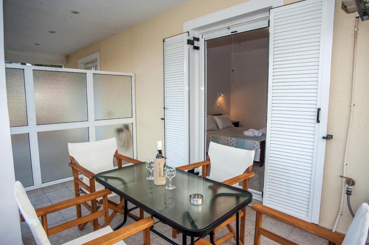 Captain Georgio Apartments Poros  Екстериор снимка