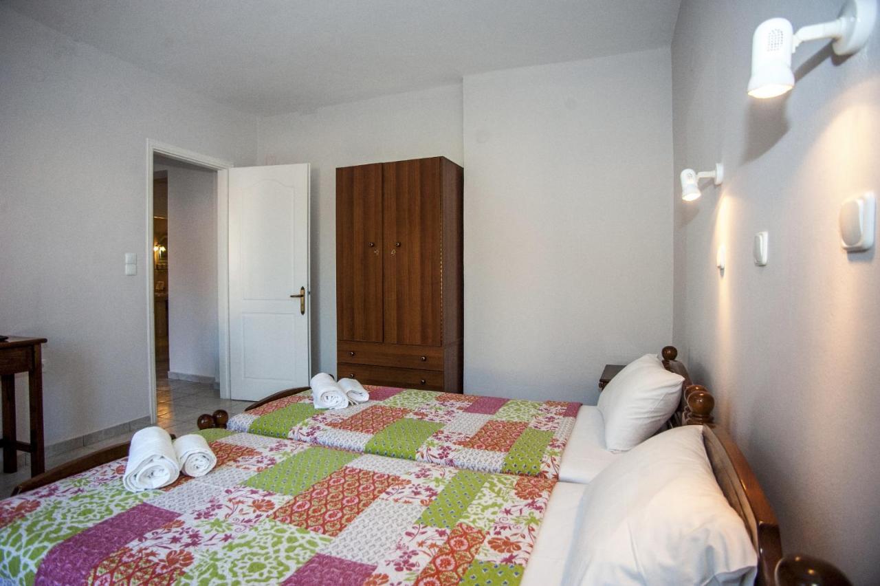 Captain Georgio Apartments Poros  Екстериор снимка