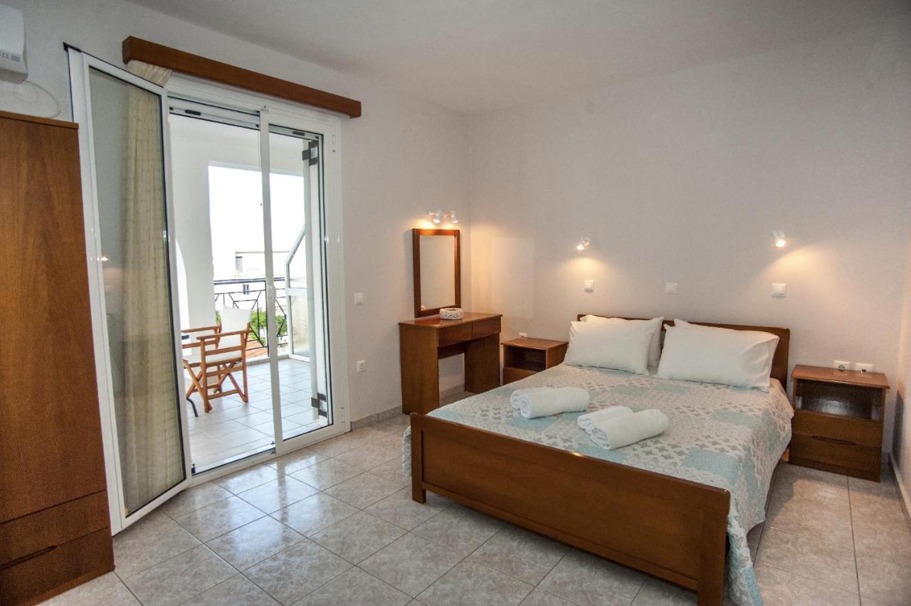 Captain Georgio Apartments Poros  Екстериор снимка