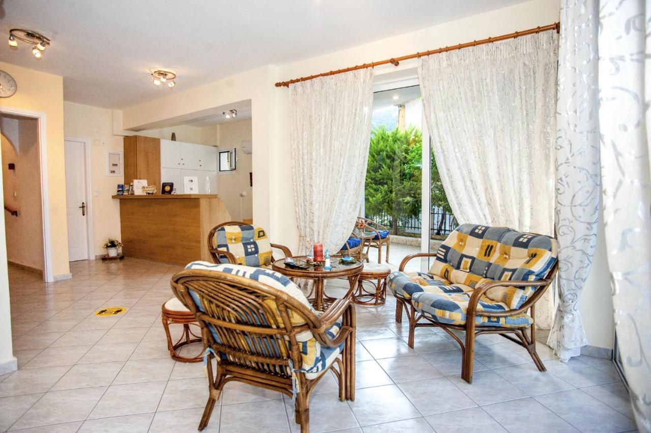 Captain Georgio Apartments Poros  Екстериор снимка