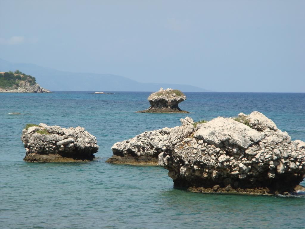 Captain Georgio Apartments Poros  Екстериор снимка